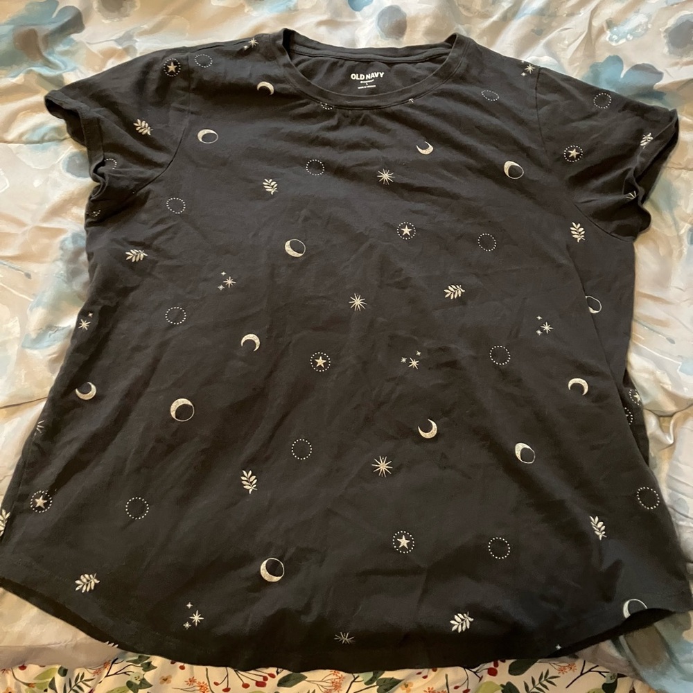 Old Navy Grey Top t with Celestial Moon Star Print